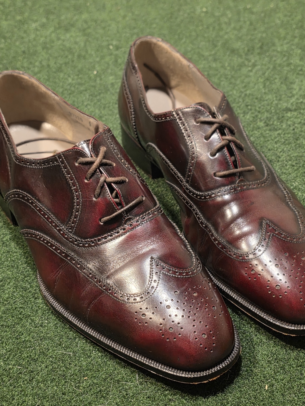 Men's Burgundy Wingtip Leather Dress Shoes
